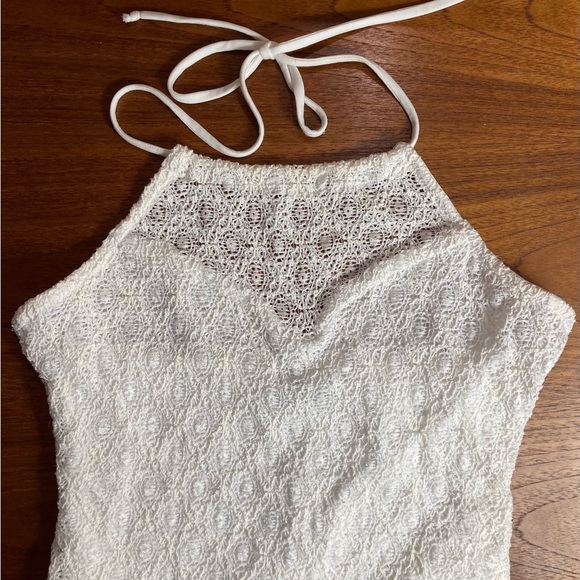 Le Chateau Crochet Halter-neck Tank Top (Stretchy Material) - Picture 2 of 11